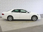 CROWN sedan