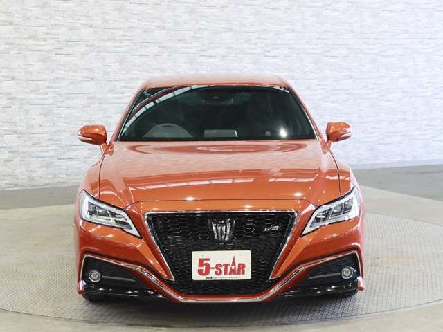 CROWN sedan