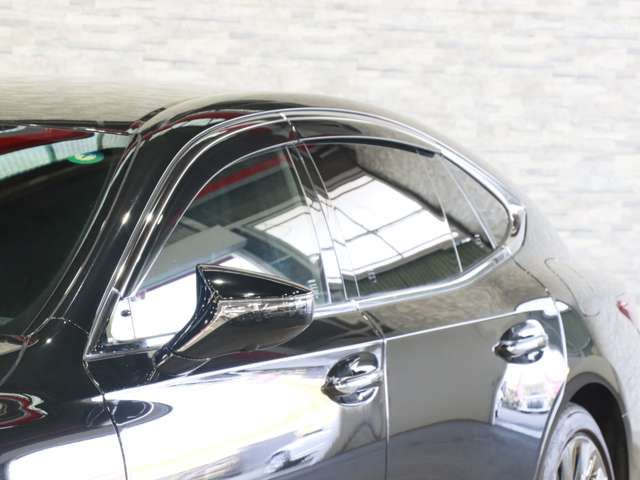 LEXUS LS500h