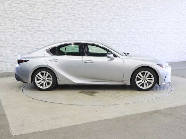 LEXUS IS300h
