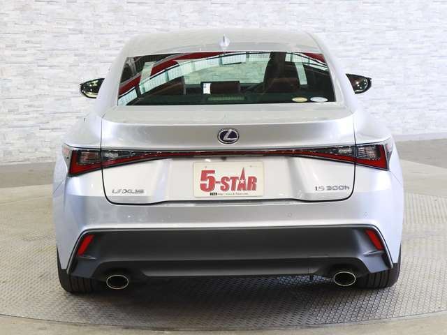 LEXUS IS300h