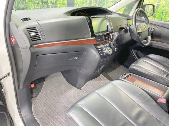 ESTIMA  4WD