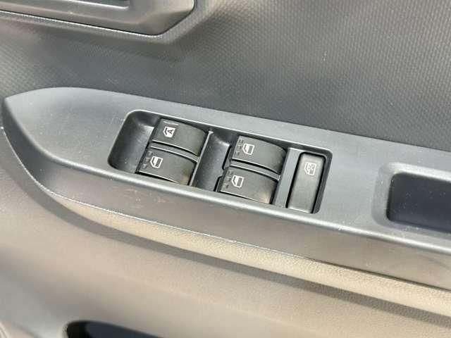 PLEO PLUS 4WD