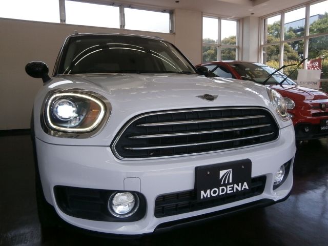 BMW MINI COOPER CROSSOVER