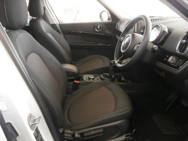 BMW MINI COOPER CROSSOVER