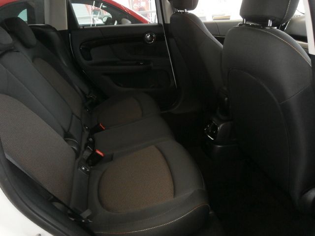 BMW MINI COOPER CROSSOVER