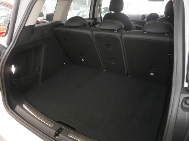 BMW MINI COOPER CROSSOVER