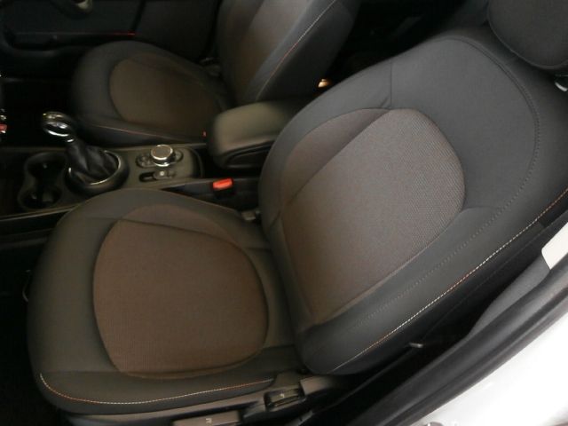 BMW MINI COOPER CROSSOVER