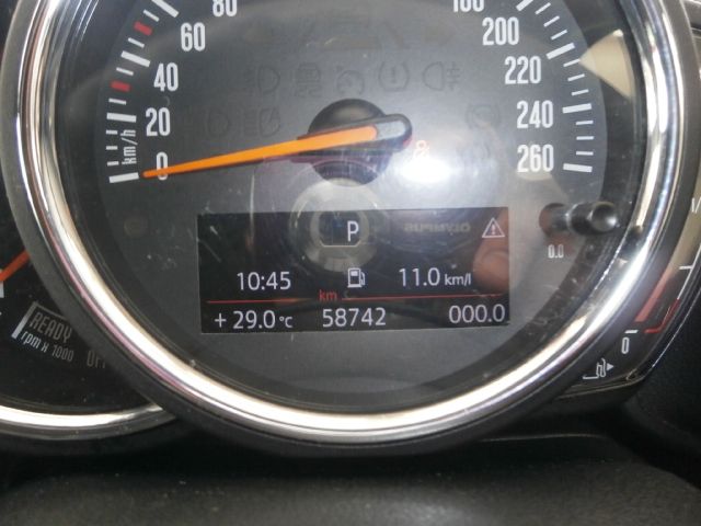 BMW MINI COOPER CROSSOVER