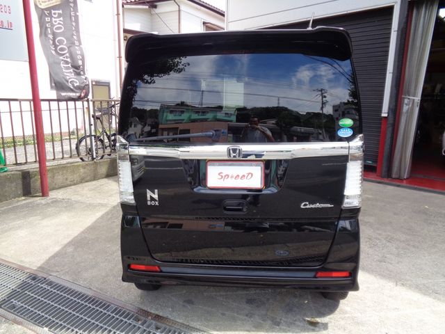 N BOX CUSTOM