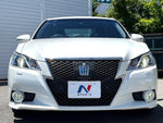 CROWN sedan hybrid