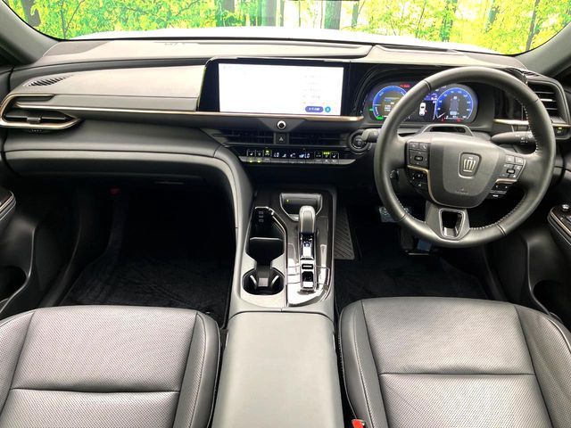 CROWN SPORT