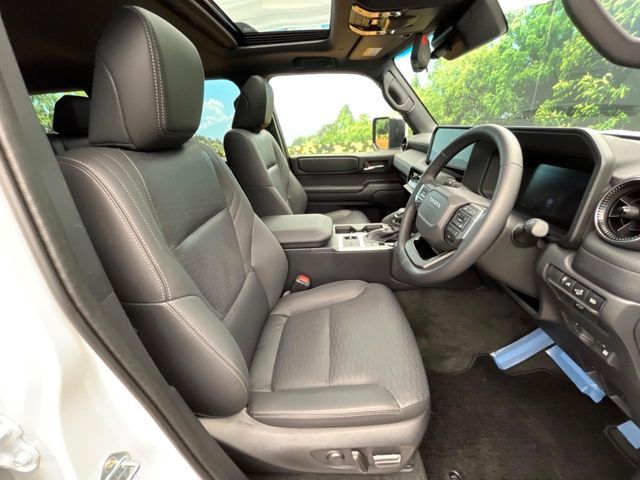 LANDCRUISER 250