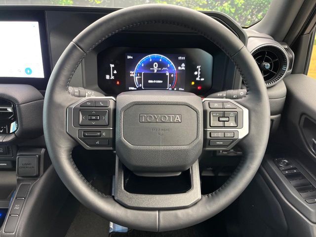 LANDCRUISER 250
