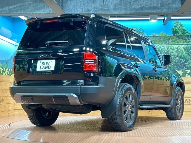 LANDCRUISER 250