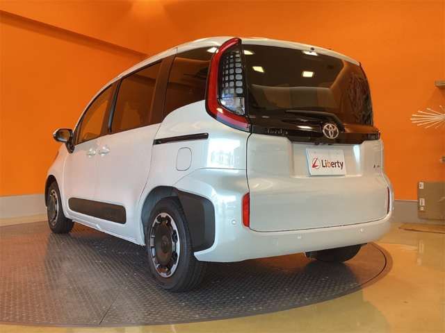 SIENTA HYBRID