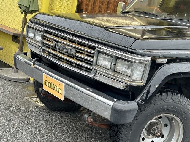 LANDCRUISER van