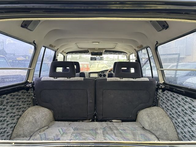 LANDCRUISER van
