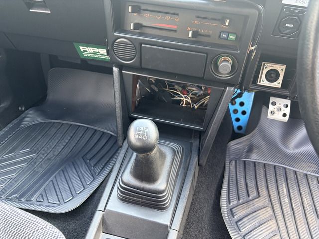 SPRINTER TRUENO hatchback