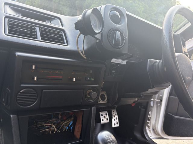 SPRINTER TRUENO hatchback