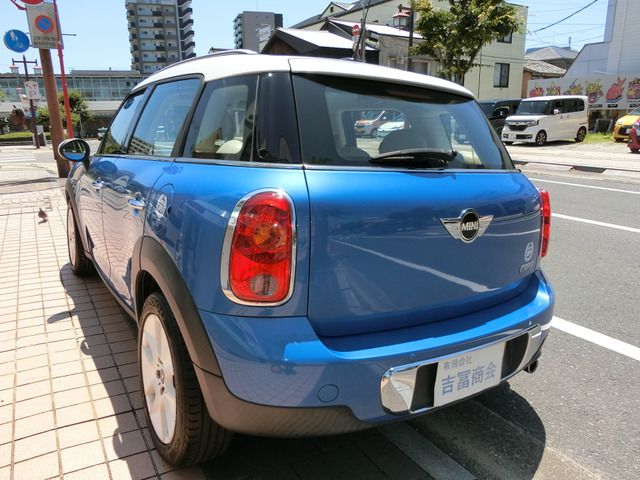 BMW MINI COOPER CROSSOVER