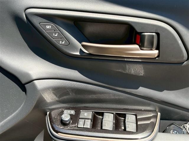 CROWN ESTATE 4WD
