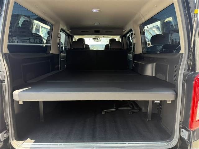 CARAVAN van 2WD