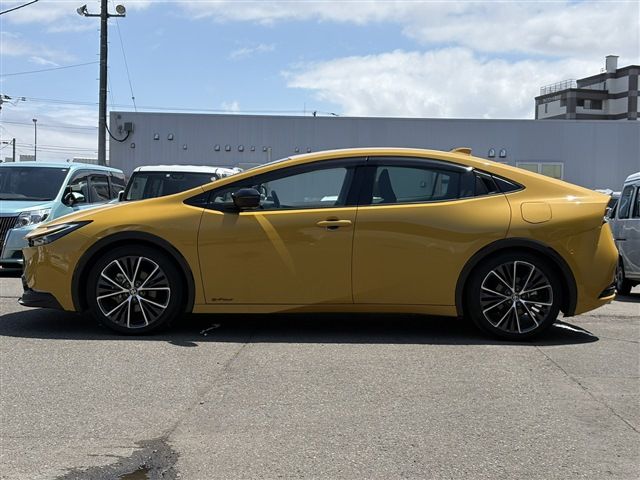 PRIUS 4WD
