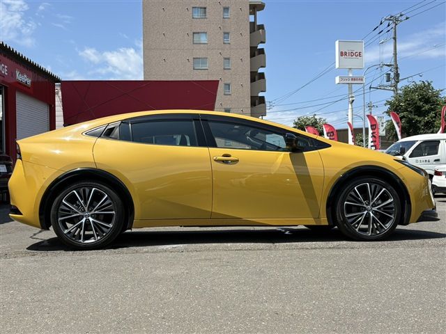 PRIUS 4WD