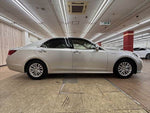 CROWN sedan hybrid