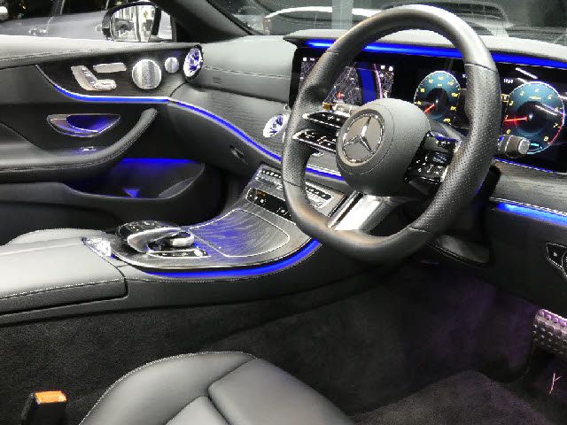 MERCEDES BENZ E class open