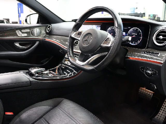 MERCEDES AMG E station wagon