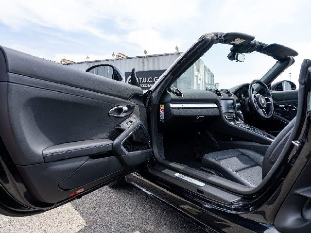 PORSCHE 718BOXSTER