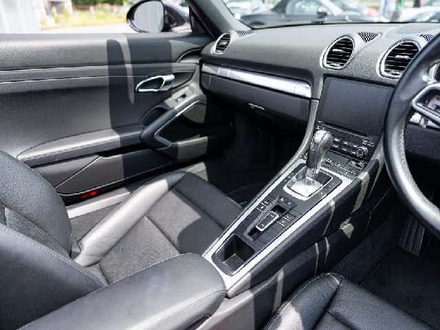 PORSCHE 718BOXSTER