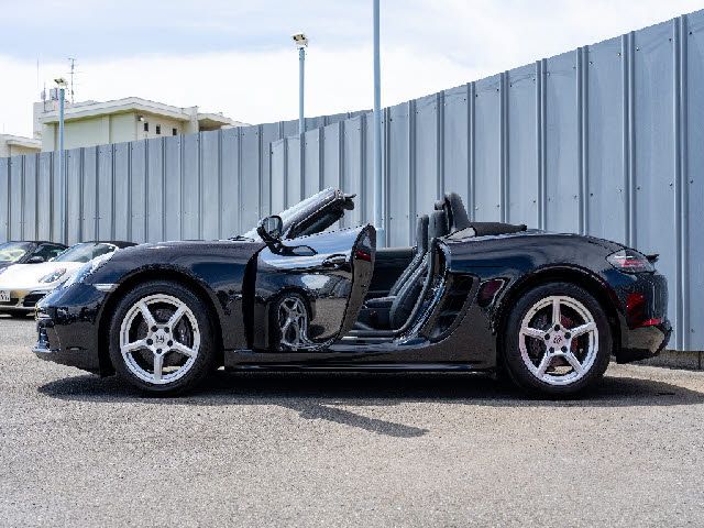 PORSCHE 718BOXSTER