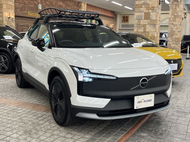 VOLVO EX30 CROSS COUNTRY