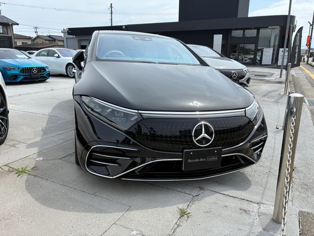 MERCEDES BENZ EQS
