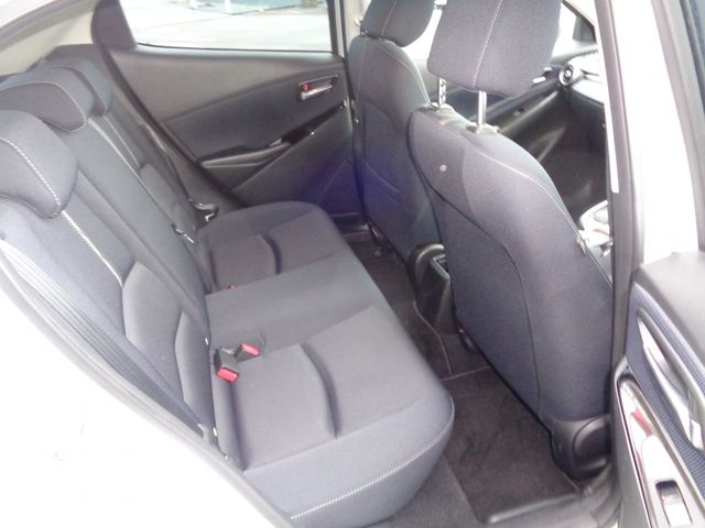 MAZDA2