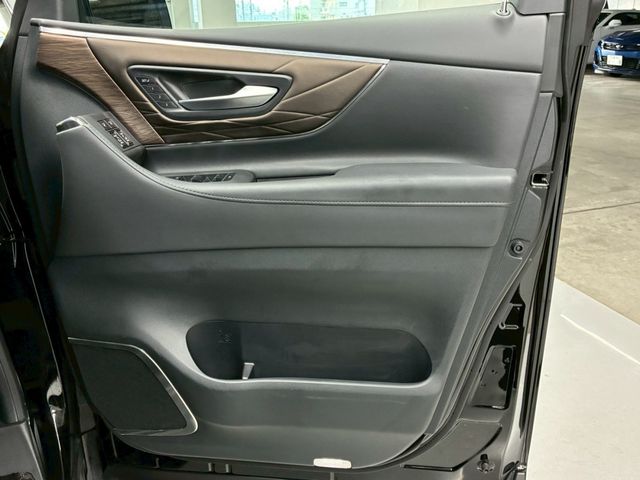 ALPHARD hybrid