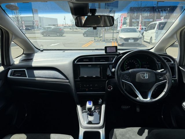 SHUTTLE HYBRID 4WD
