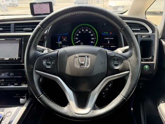 SHUTTLE HYBRID 4WD