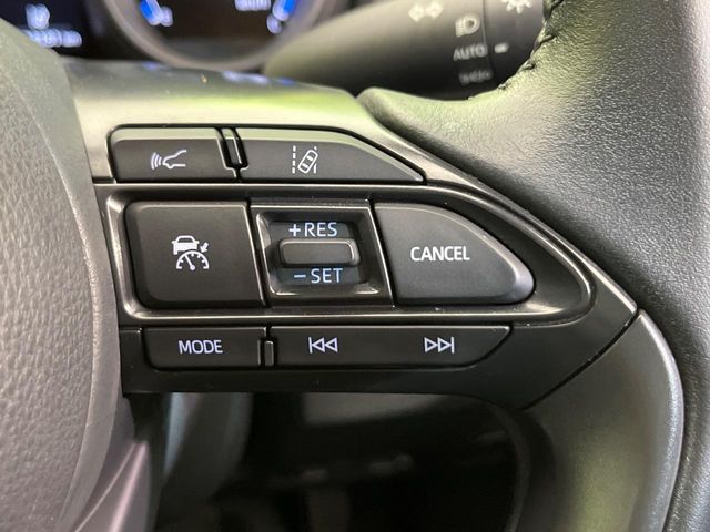 YARIS CROSS HYBRID