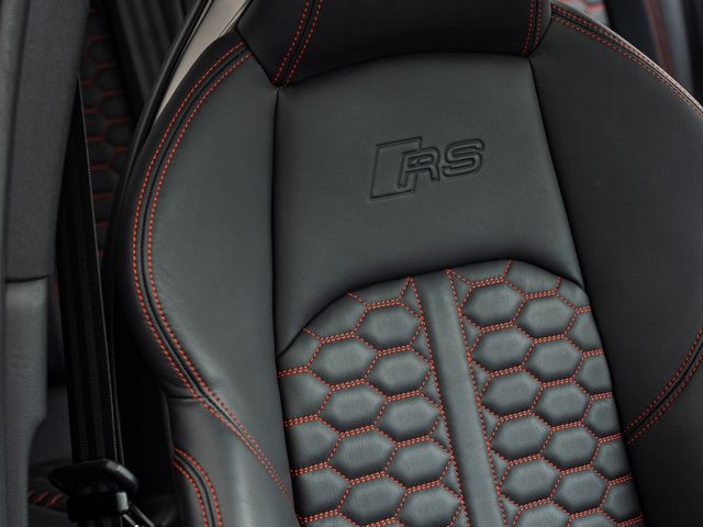 AUDI RS4 AVANT