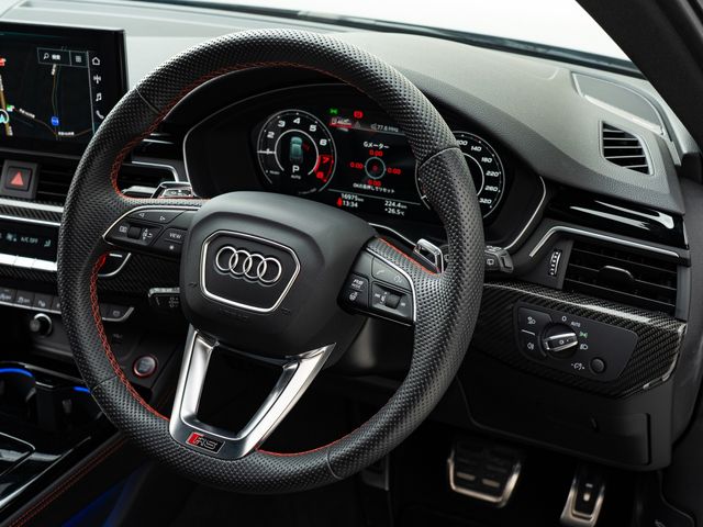 AUDI RS4 AVANT
