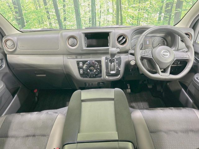CARAVAN van 2WD