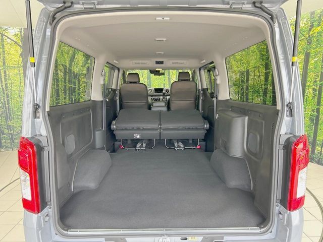 CARAVAN van 2WD