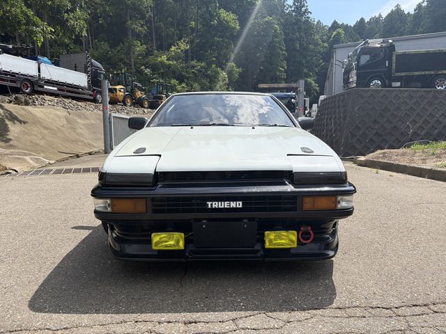 SPRINTER TRUENO hatchback
