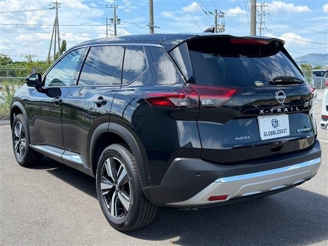 X-TRAIL HYBRID 4WD