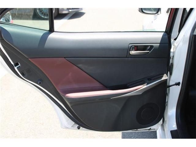 LEXUS IS300h