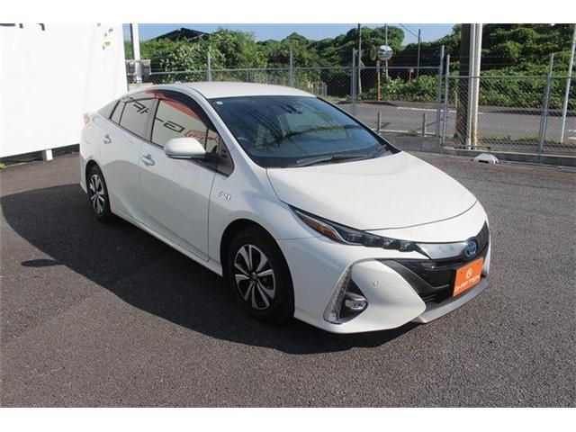 PRIUS PHV